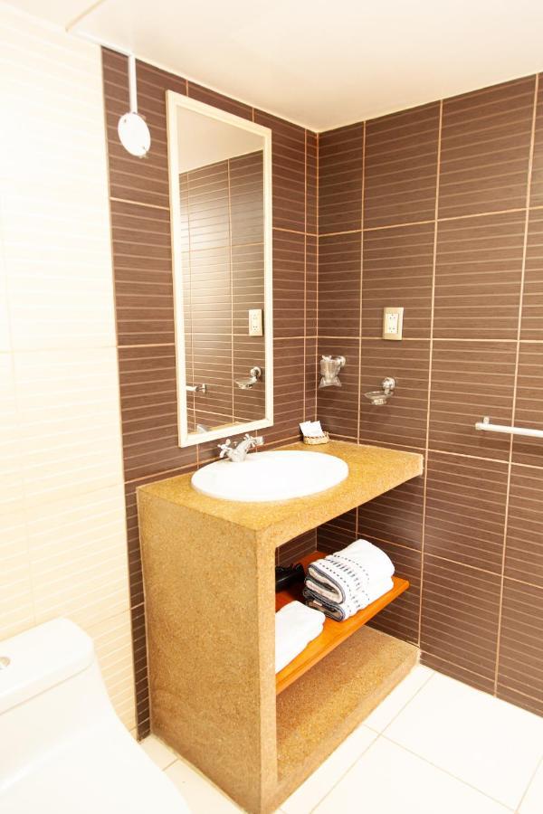 Holiday Suites Tacna Exterior foto