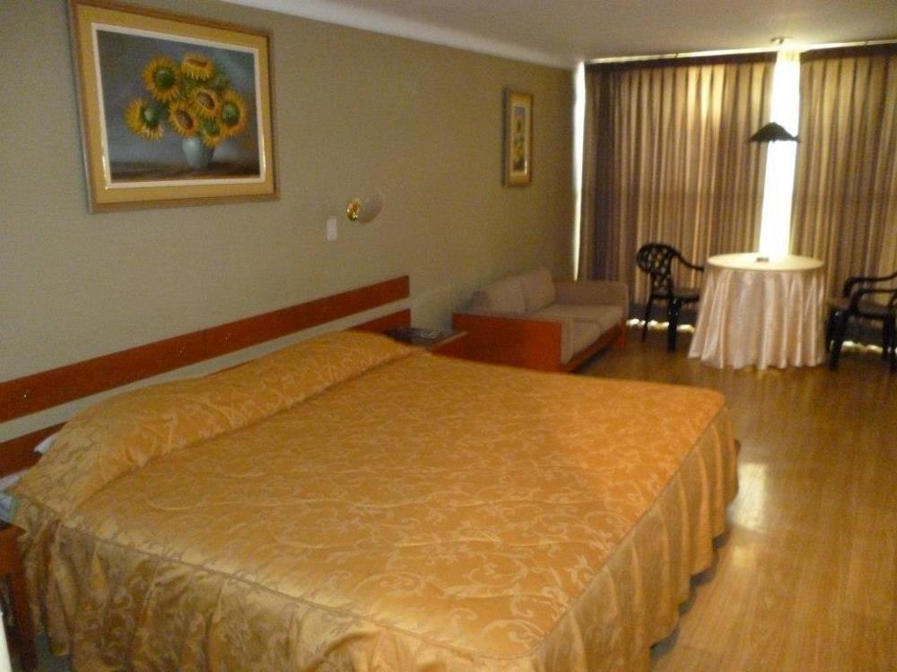 Holiday Suites Tacna Exterior foto